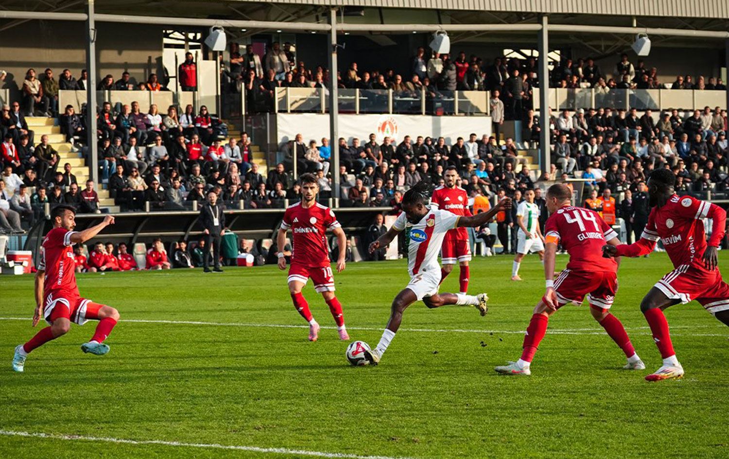 Maça Amedspor û Umraniyesporê / Wêne: Amedspor