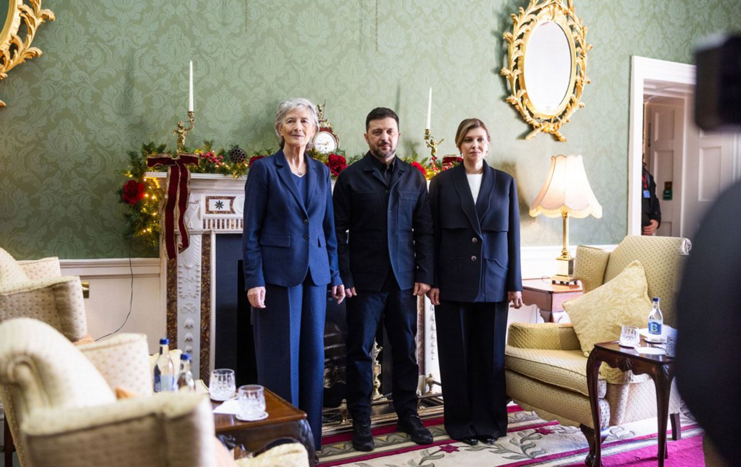 Ukrayna Devlet Başkanı Volodimir Zelenski ve First Lady Olena Zelenska,  İrlanda Cumhurbaşkanı Catherine Connolly ile bir araya gelmişti./ AA