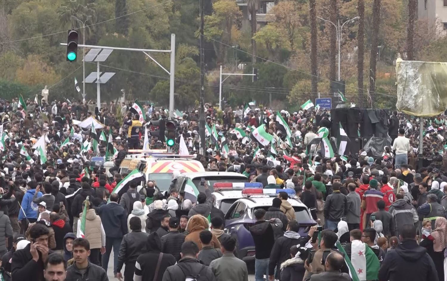 Xelkê Şamê rûxina rejimê pîroz dikin\ Wêne û Vîdeo: Rûdaw