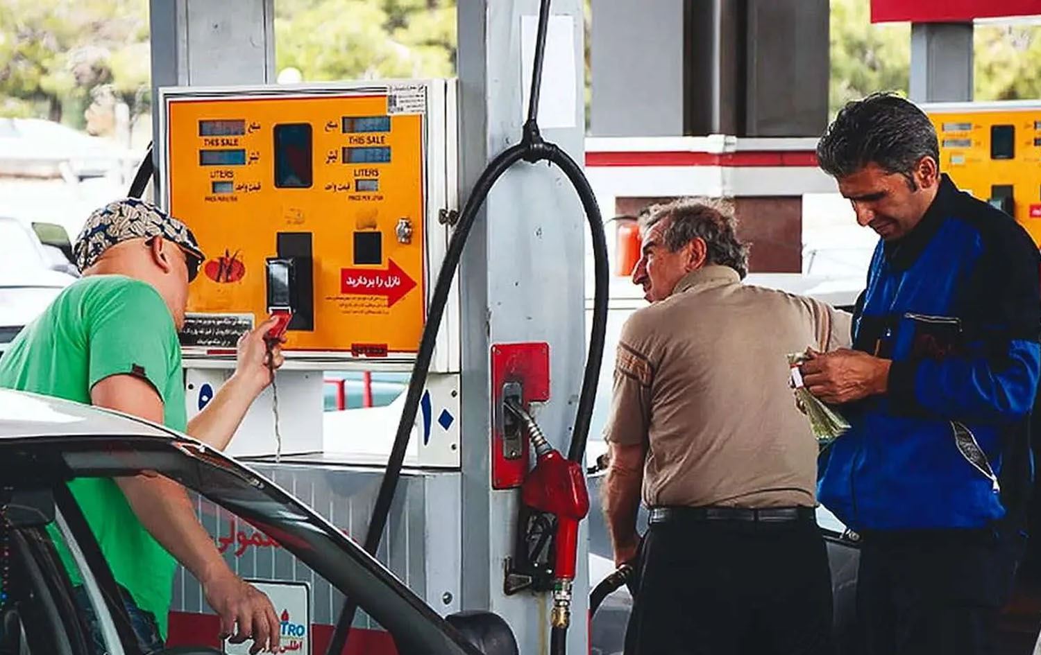 بەنزینخانەیەک لە ئێران