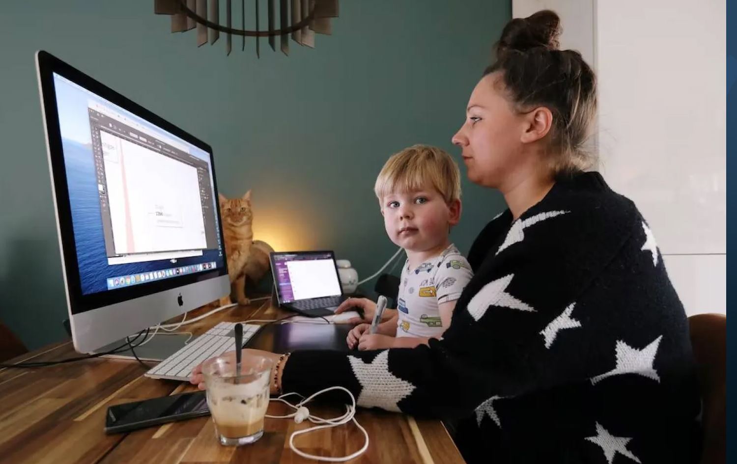 توێژینەوەیەک: خانمان ماڵداری و کارەکانی ئۆفیس بەیەکەوە بکەن، ئاسوودەتر دەبن