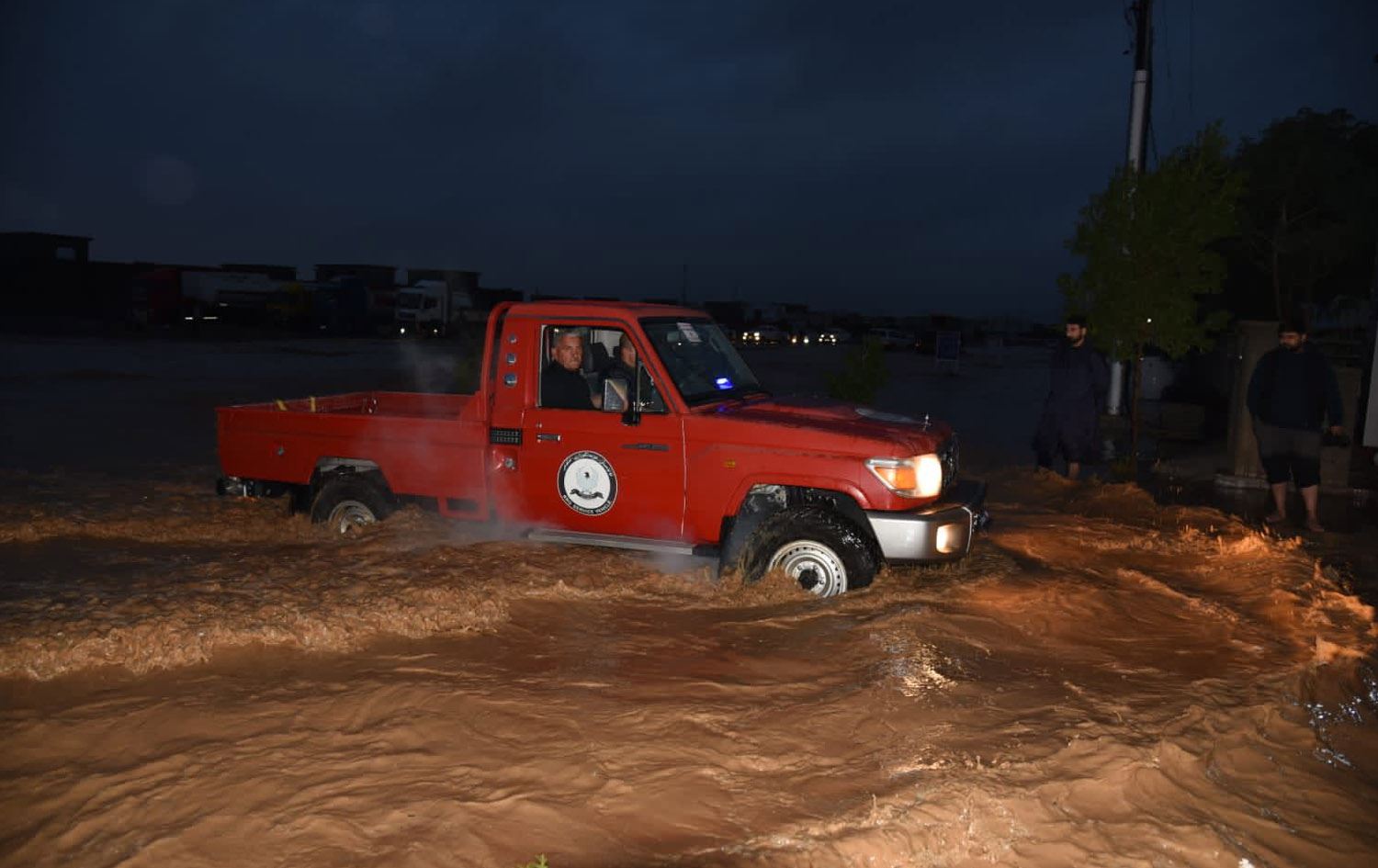 باران و لافاو تەنگیان بە کفری هەڵچنیوە و زۆربەی رێگەکان داخران