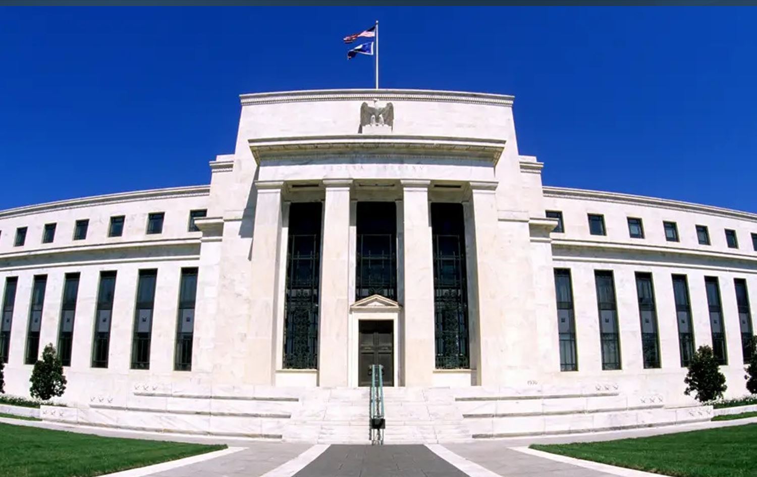 وێنەیەکی باڵەخانەی بانکی ناوەندیی ئەمریکا 