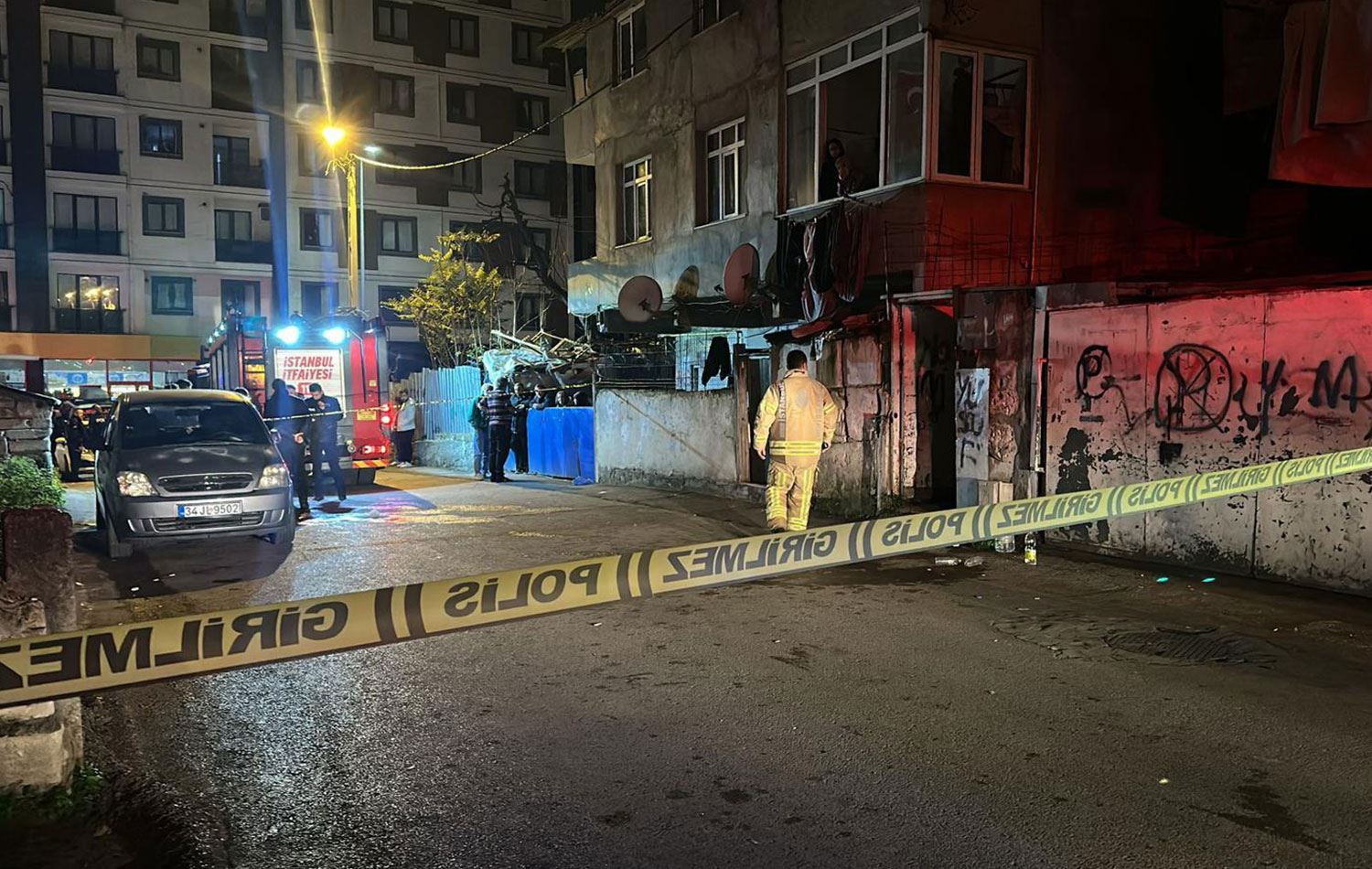 Yangın çıkan evde 3 çocuk hayatını kaybetti, 1 çocuk ağır yaralandı. / AA