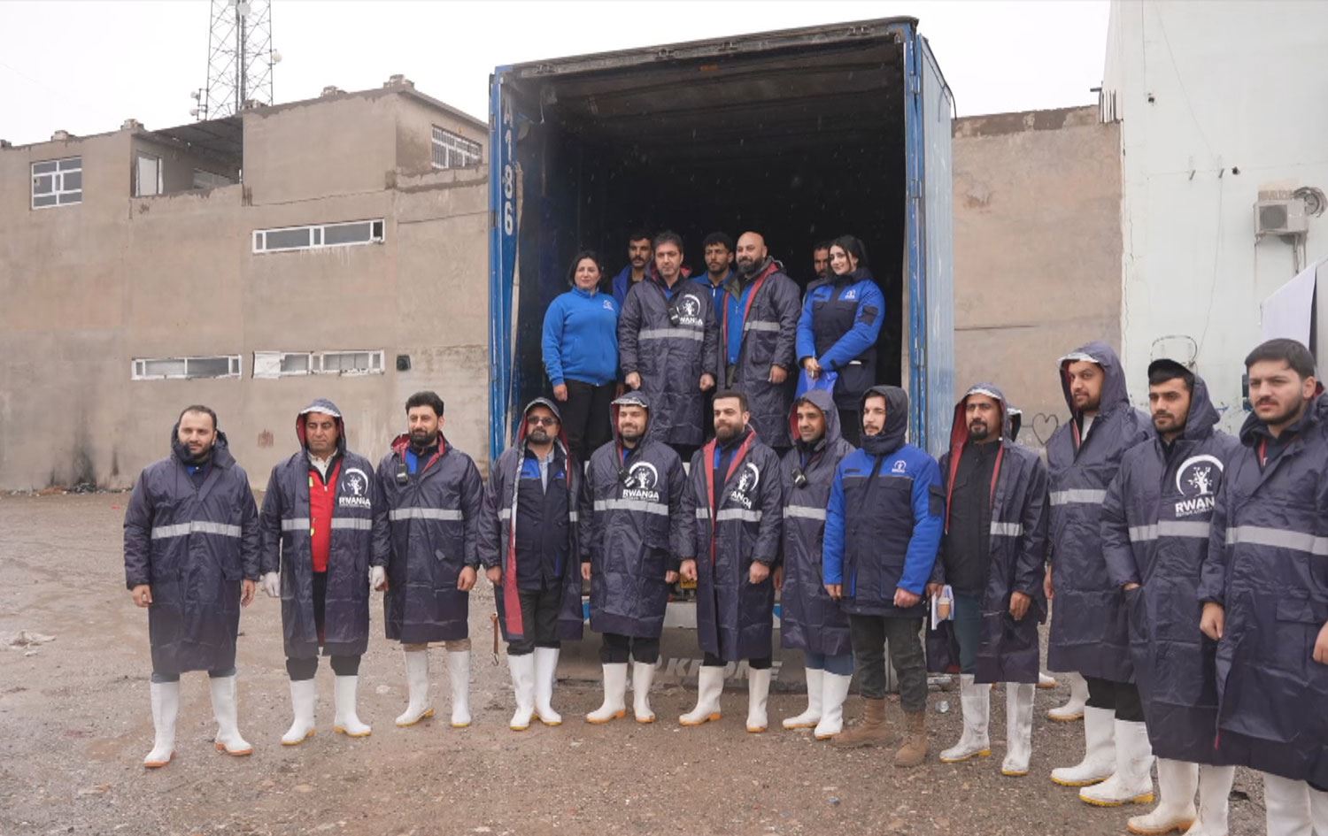 تیمی دەزگای روانگە لە چەمچەماڵ. وێنە: رووداو