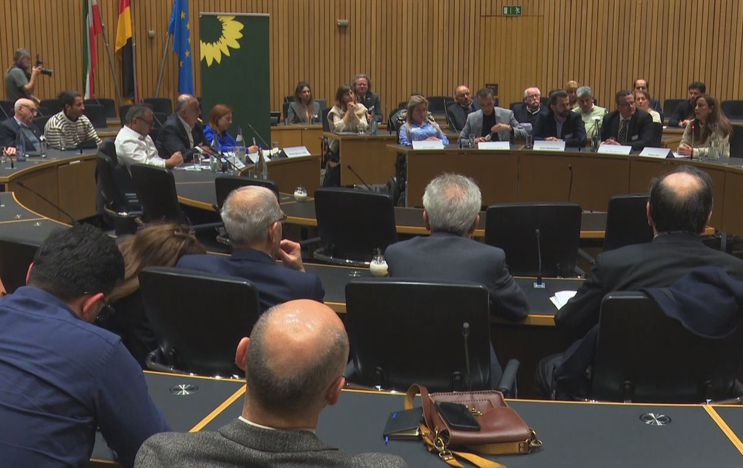 الكورد والمكونات السورية في المهجر يرفعون أصواتهم للمطالبة بحماية حقوقهم 