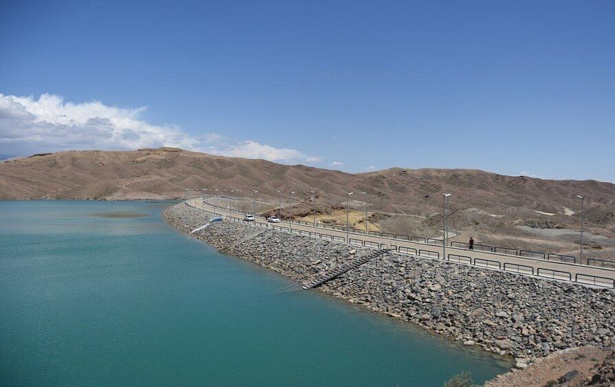 دیمەنێکی بەنداوی بۆکان. 