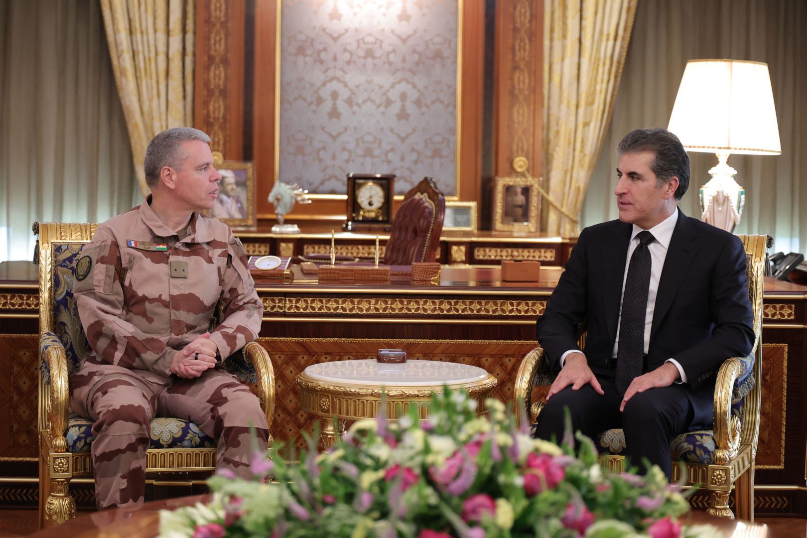 President Barzani meets Paris representative as anti-ISIS forces shift to Kurdistan