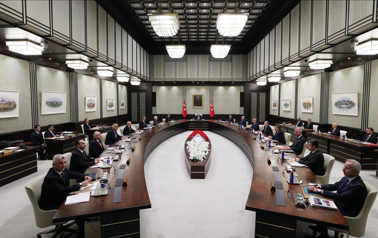 کۆبوونەوەیەکی ئەردۆغان و کابینەی حکومەتەکەی.     