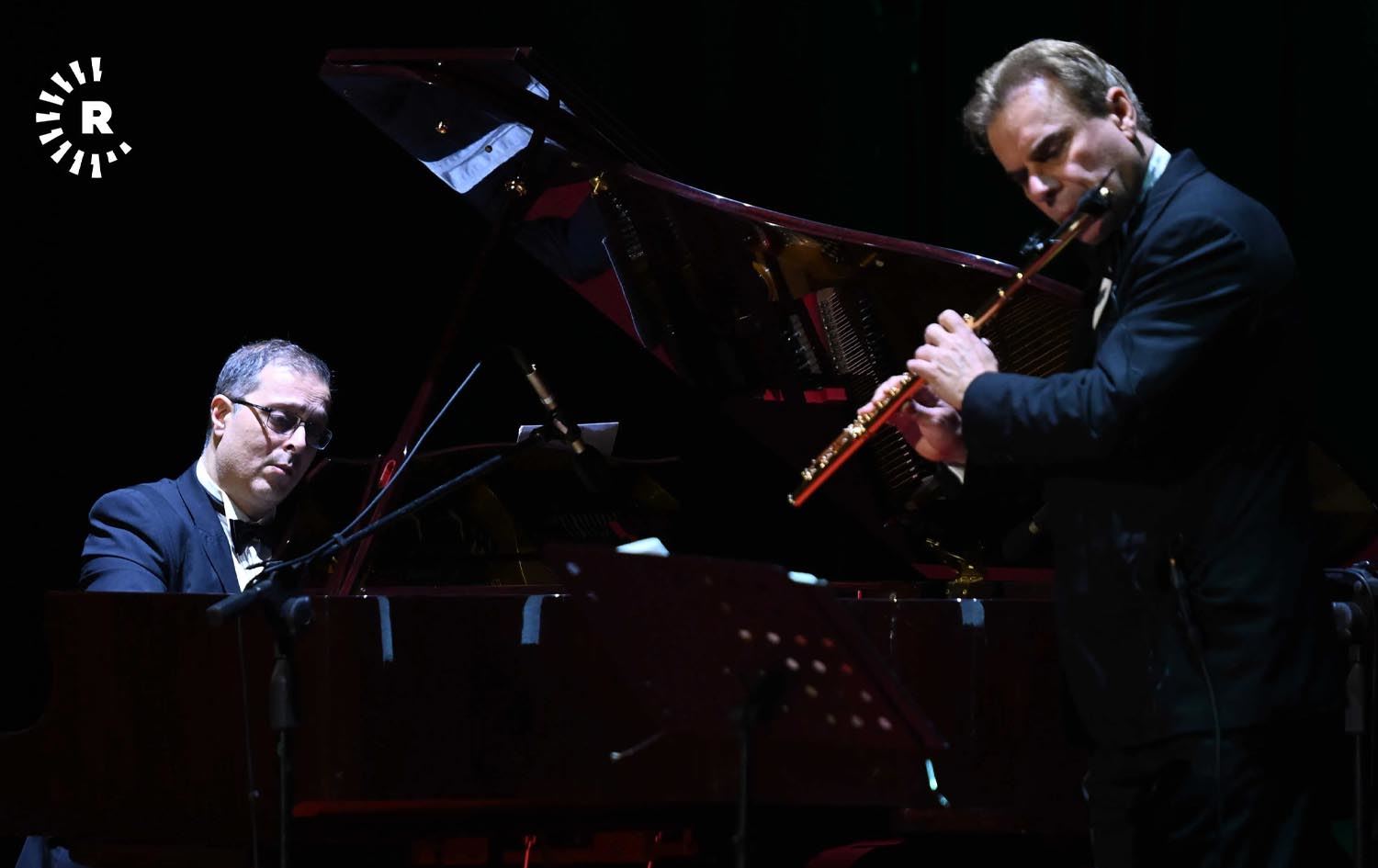 ئەندریا گریمینێلی و ئەمێدیۆ ساڵڤاتۆ لە کۆنسێرتەکەی هەولێر. وێنە؛ بڵند تاهیر - رووداو