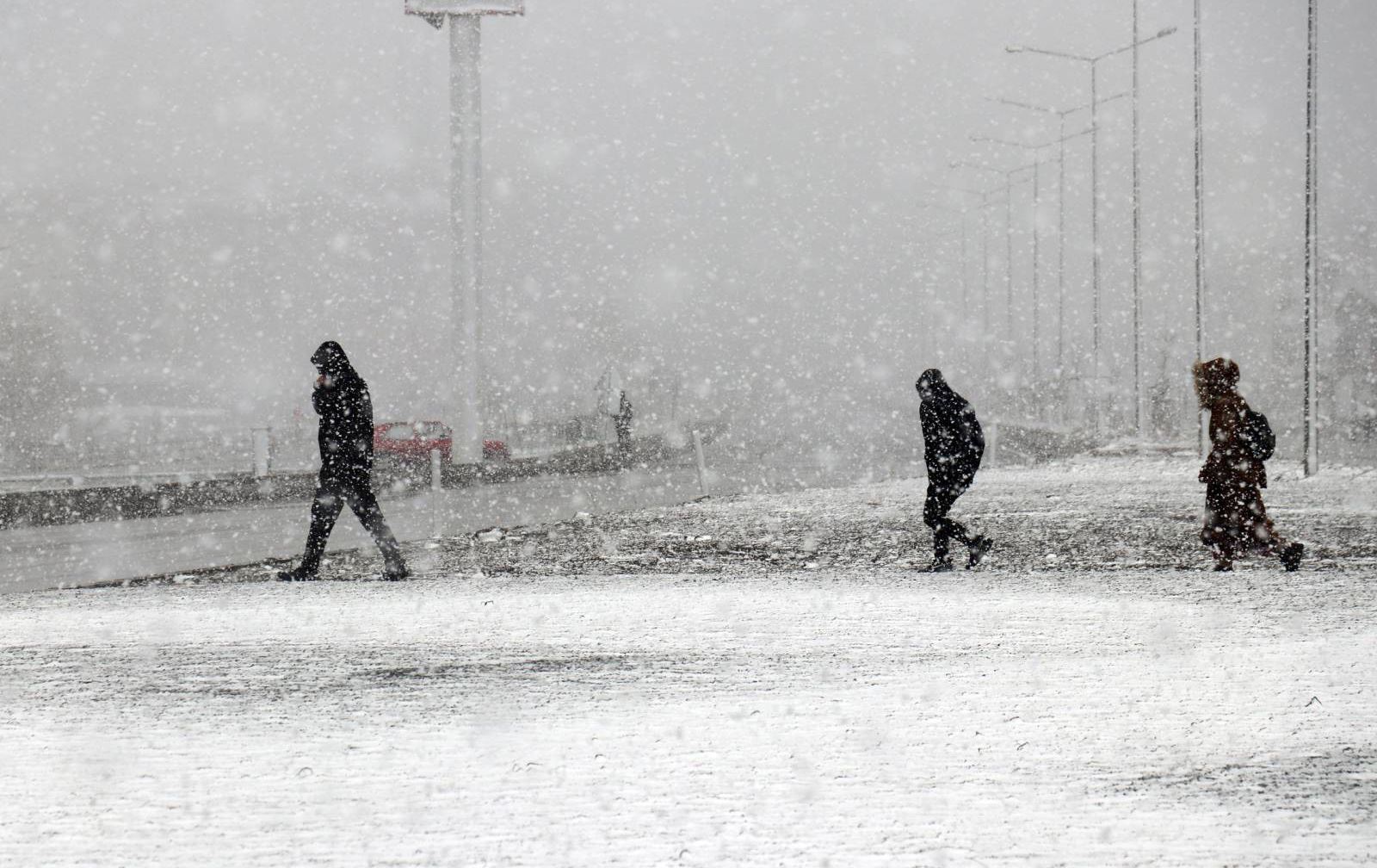 بەفربارین لە شاری ئاگریی باکووری کوردستان. وێنە: AA/ئەرشیڤ