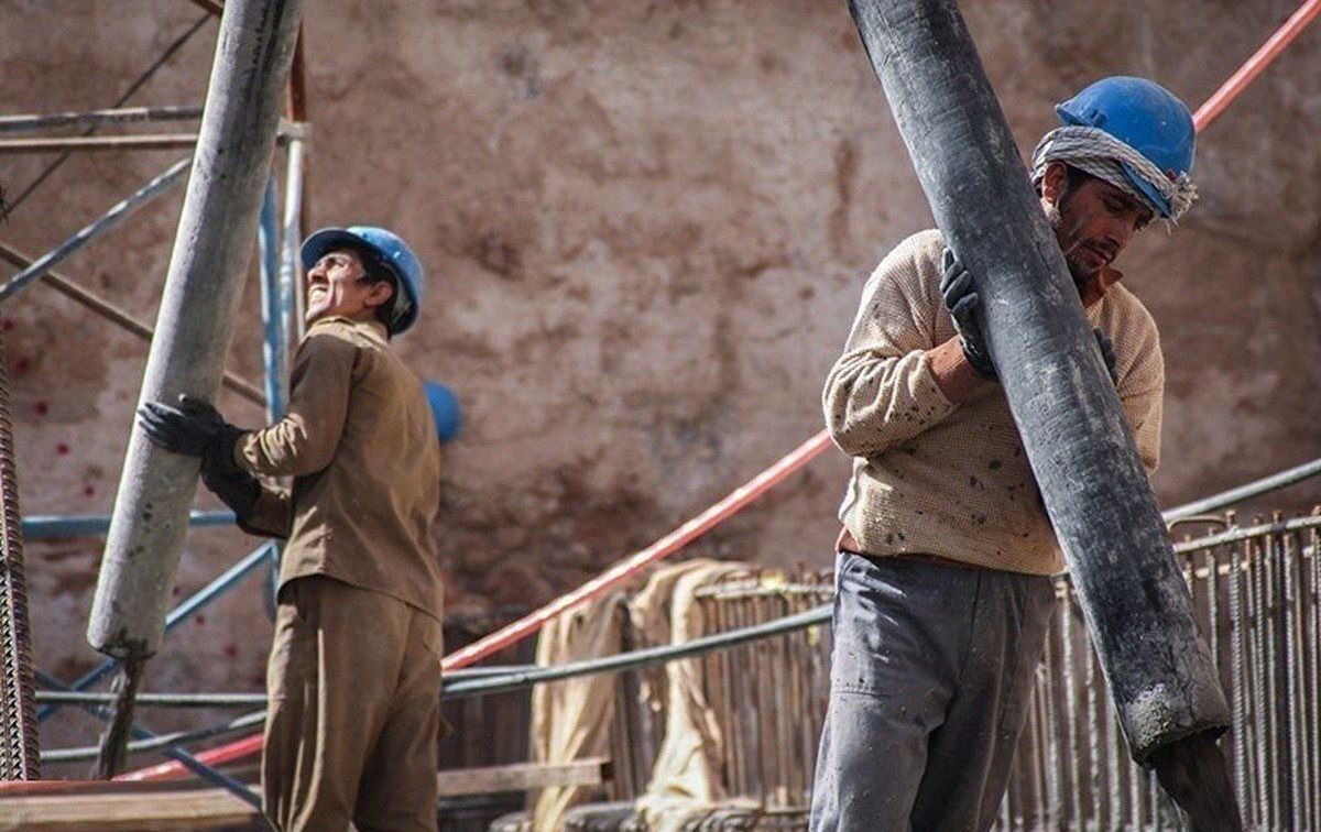 ئەو کرێکارانە لە کارگەیەکدا خنکاون