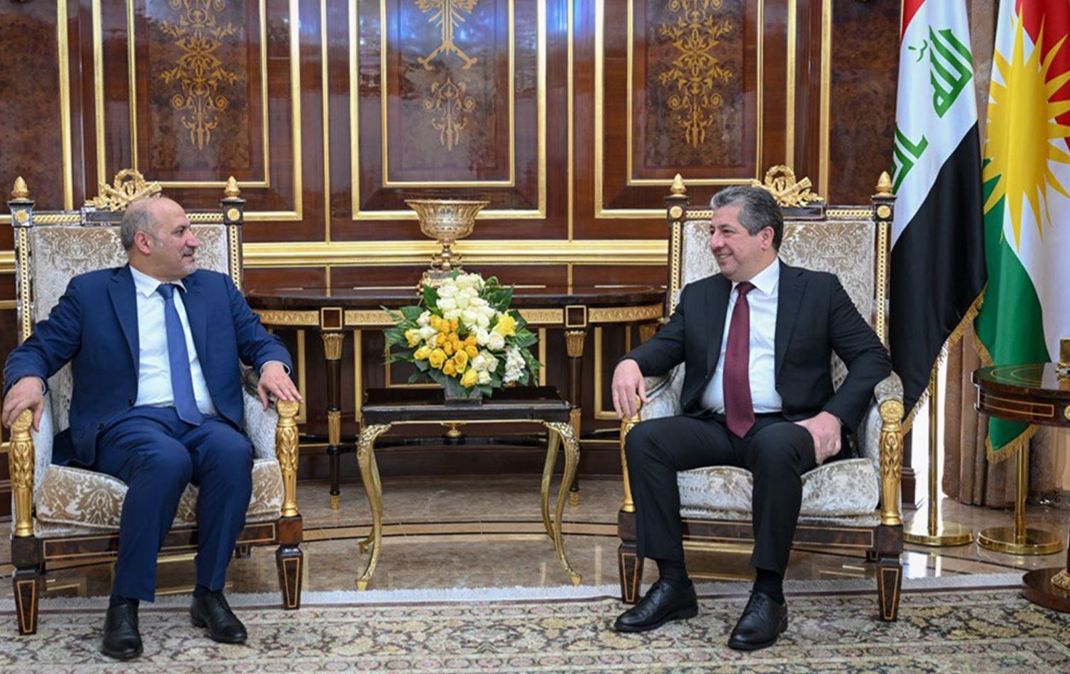 رئيس حكومة إقليم كوردستان مسرور بارزاني ورئيس تيار الغد السوري أحمد الجربا