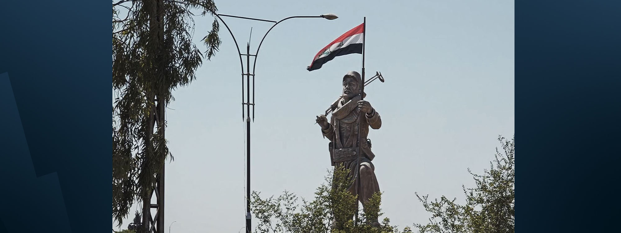 Security forces bar Kurdish youths from hoisting Kurdistan flag on Peshmerga statue in Kirkuk