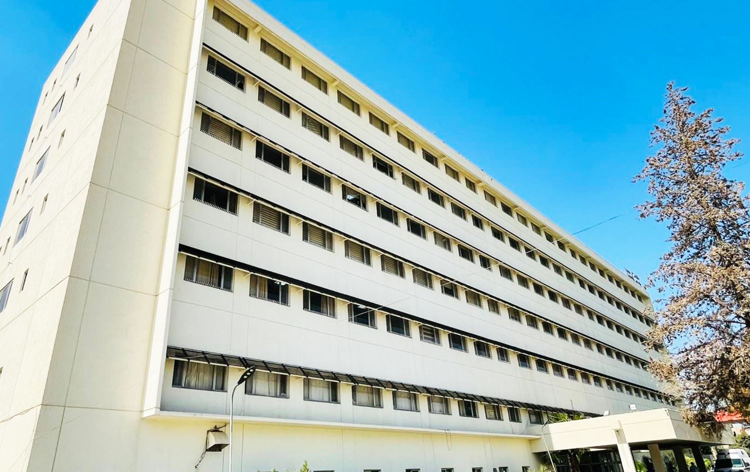 دەرمانێک لە نەخۆشخانەی رزگاری نەماوە و نەخۆشێک دەڵێ، لە بازاڕ نرخی گرانە و پێمان ناکڕدرێت