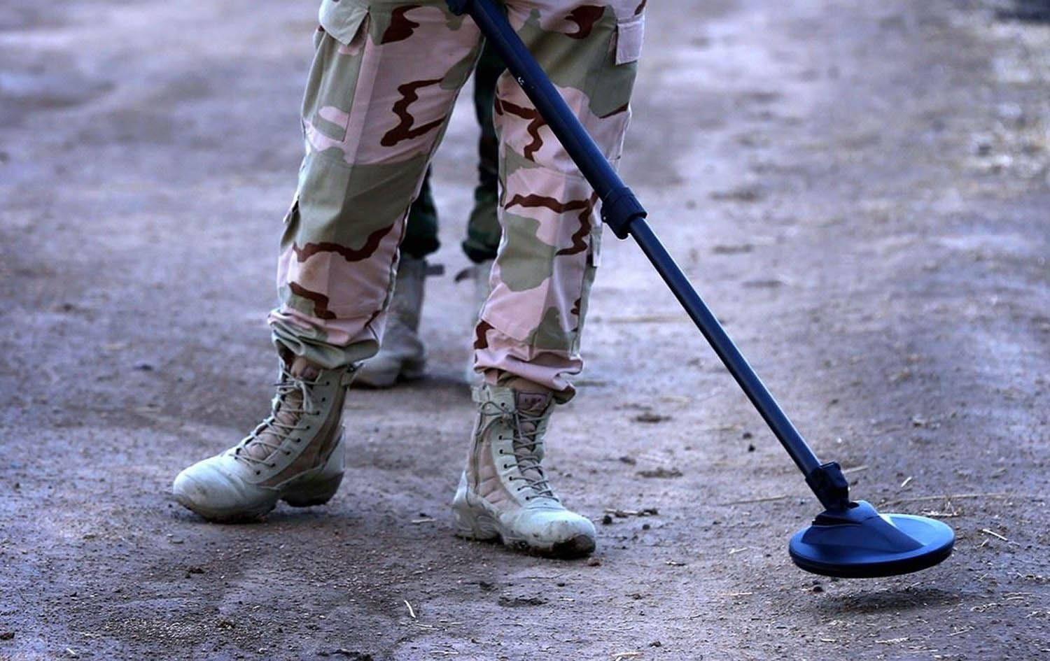 پشکنین و گەڕان بۆ دۆزینەوەی مین