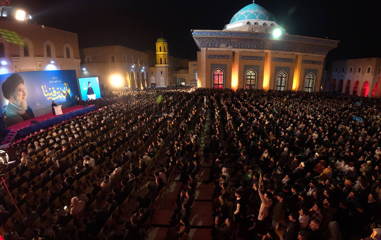 عمار الحكيم خلال القاء كلمة بمناسبة يوم الشهيد العراقي في النجف