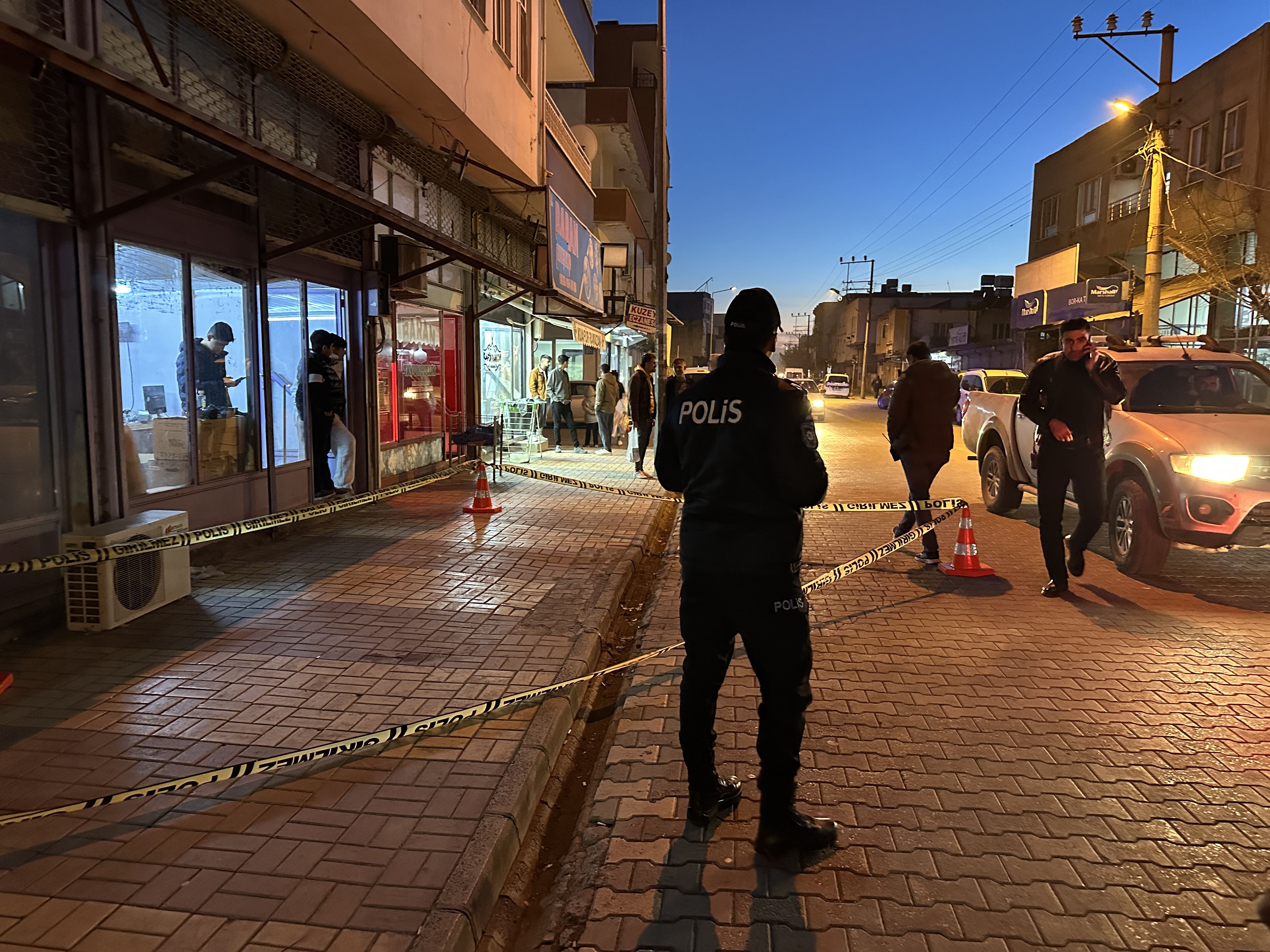 Tartıştığı eşini bıçaklayarak öldürdü