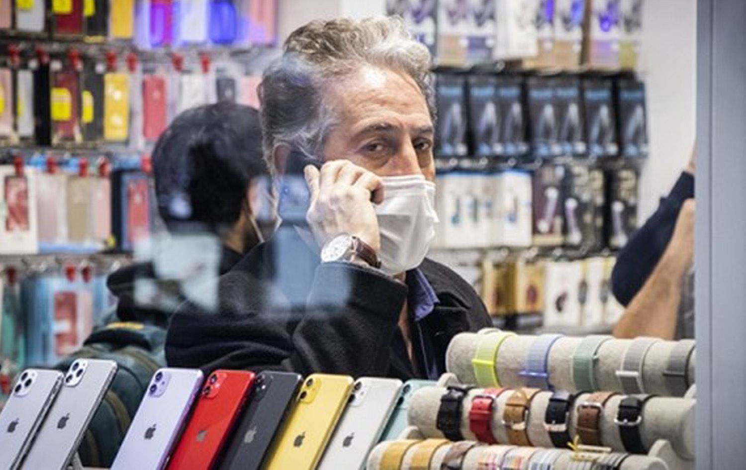 دووکانێکی مۆبایل لە ئێران.