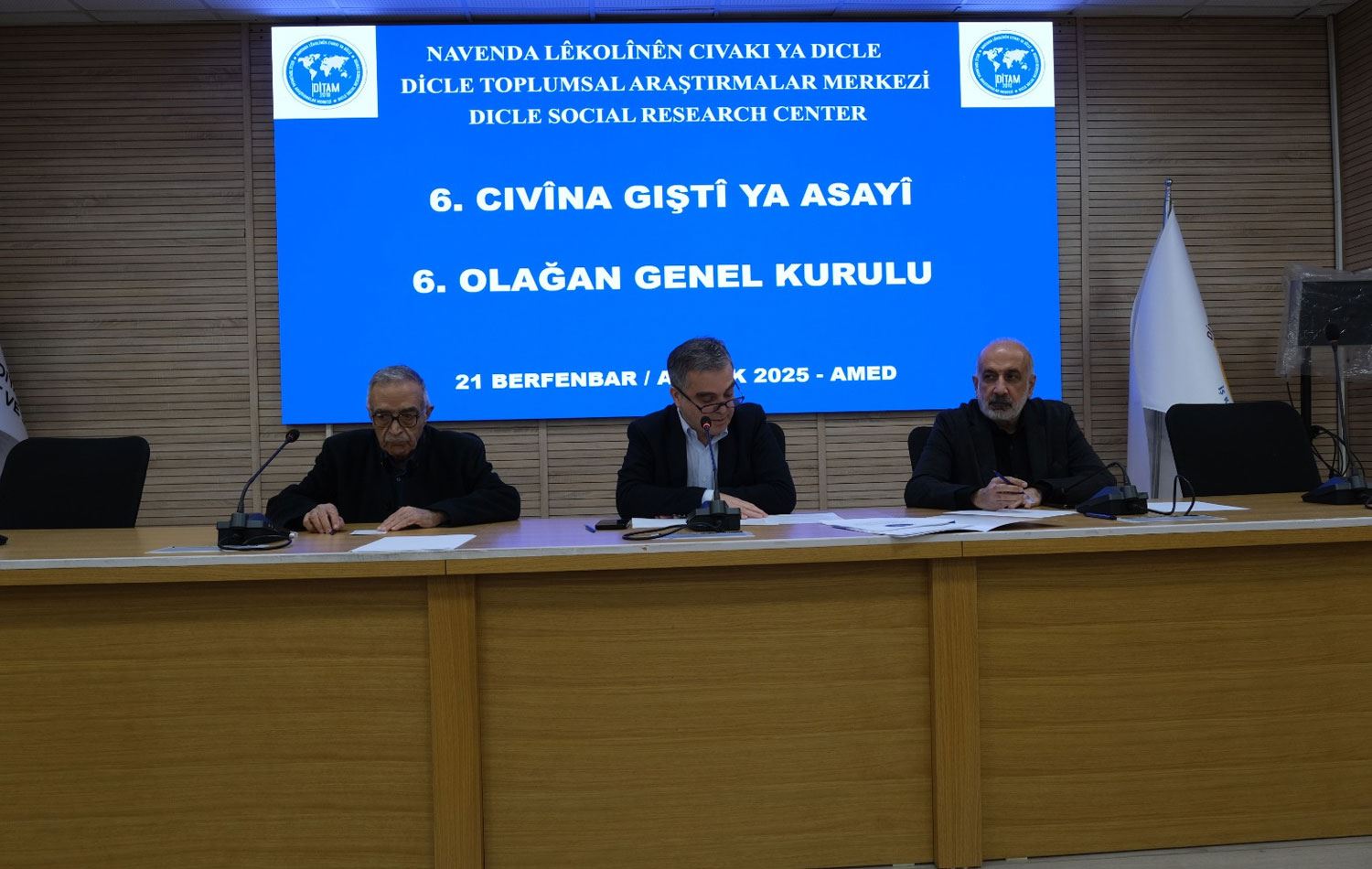 Dicle Toplumsal Araştırmalar Merkezi (DİTAM), Diyarbakır Ticaret ve Sanayi Odası (DTSO) toplantı salonunda 6. Olağan Genel Kurulu'nu gerçekleştirdi.  