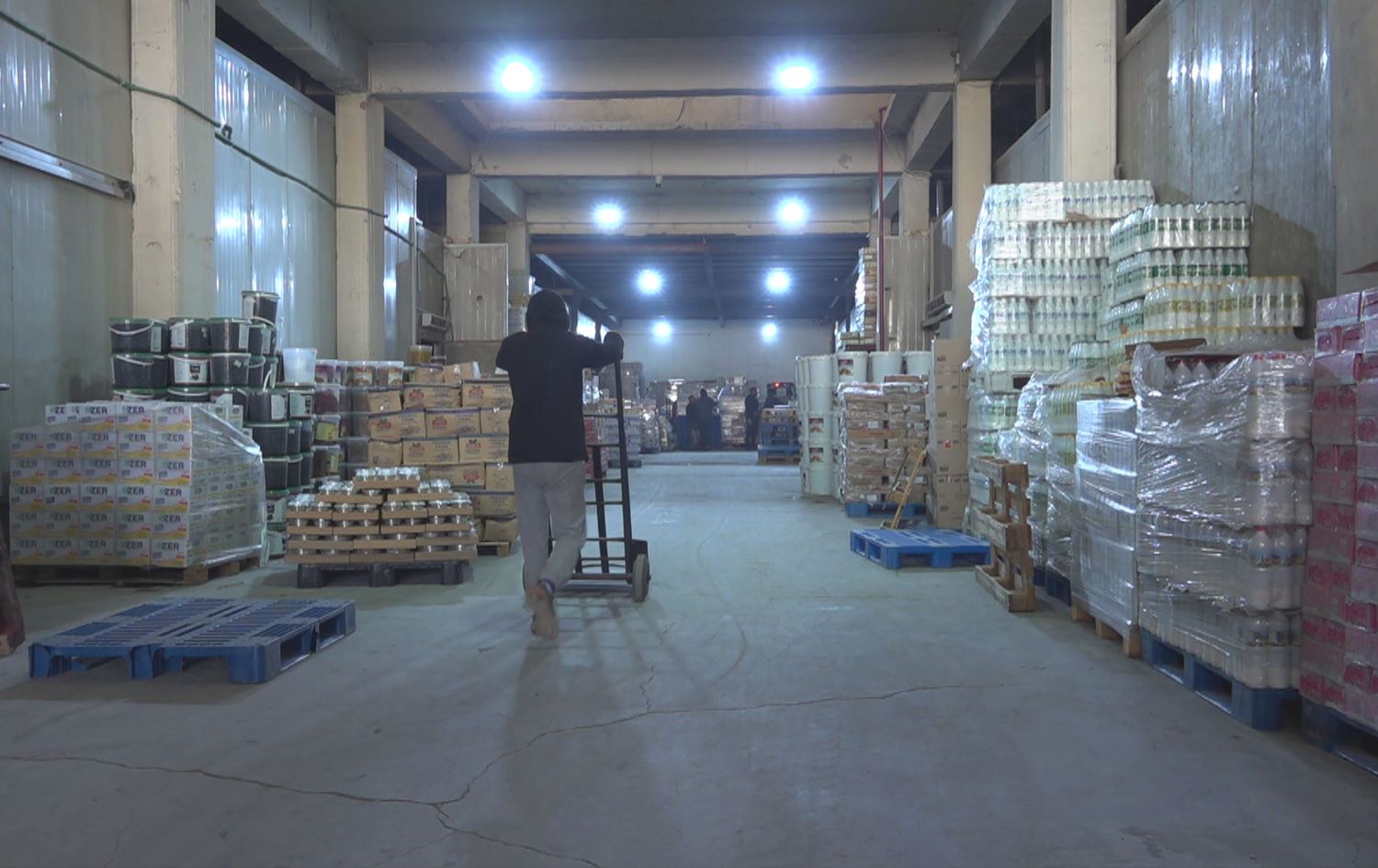 مخزن مواد غذائية في ديالى