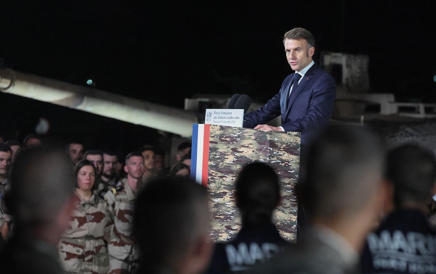 ماكرون مخاطباً القوات الفرنسية في الإمارات-AFP