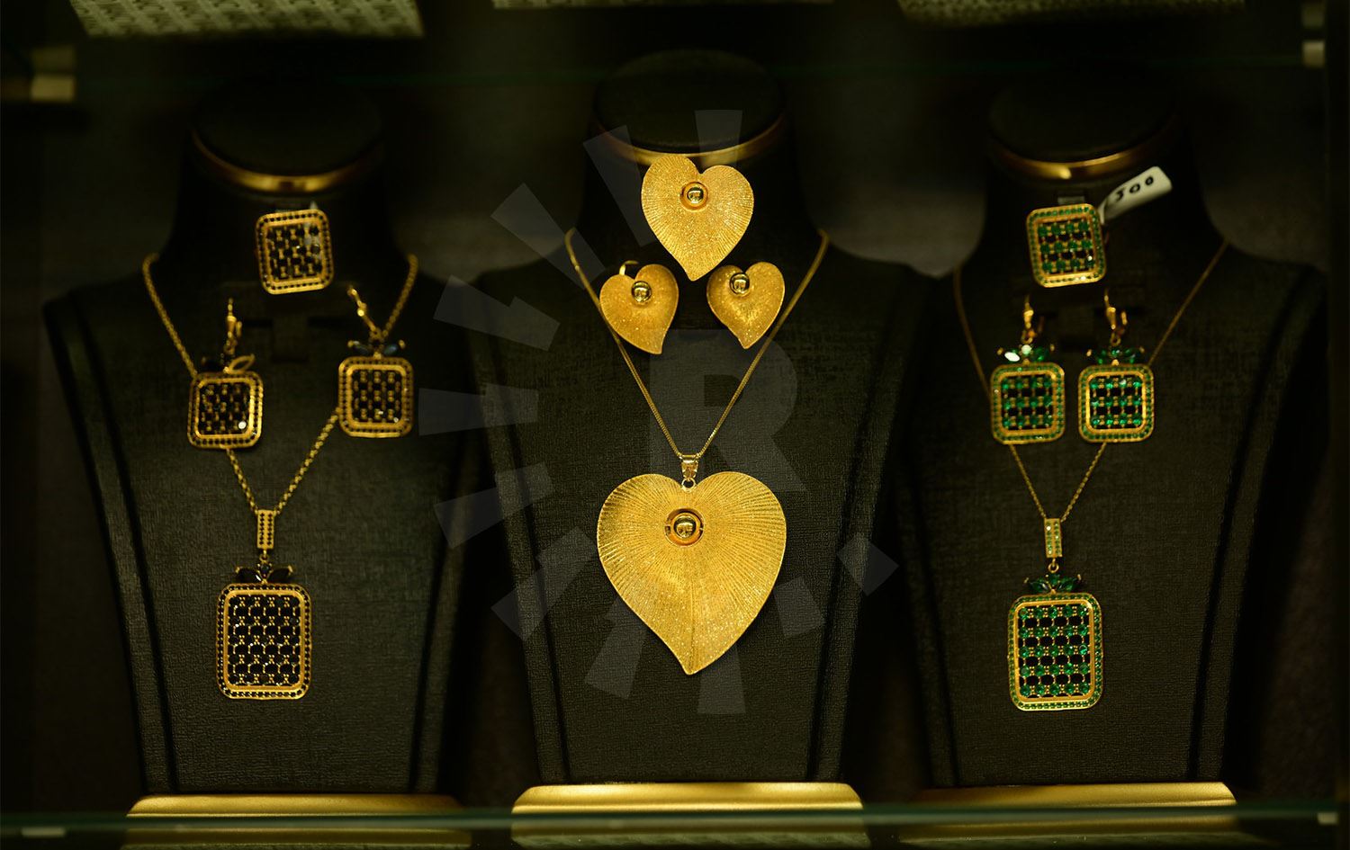 زێڕ لە بازاڕەکانی هەولێر. وێنە: بڵند تاهیر - رووداو