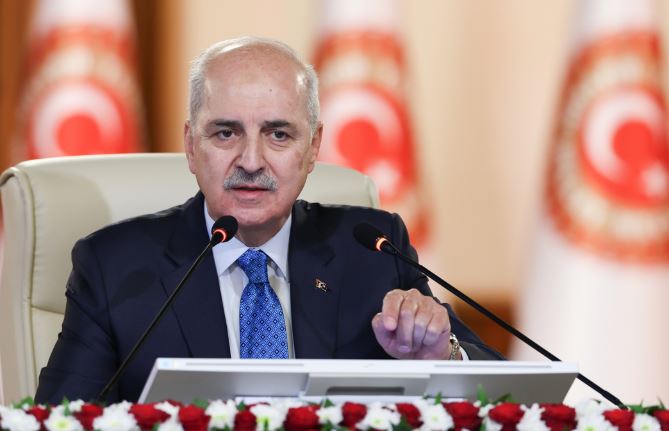 نوعمان کورتوڵمووش، سەرۆکی پەرلەمانی تورکیا. وێنە: AA