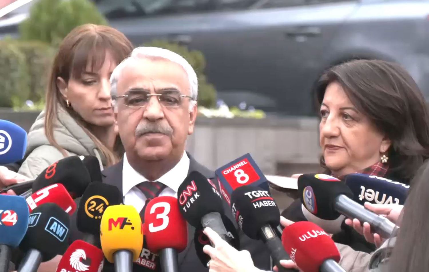 İmralı heyeti basına açıklama yaptı. / Video alıntısı