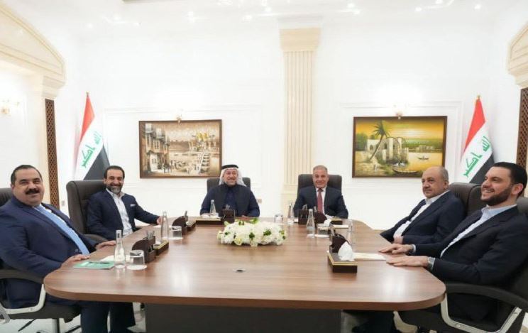 دیمەنی کۆبوونەوەی سەرکردەی سووننەکانی عێراق لە بارەگای ئەحمەد جبووری (ئەبو مازن)، سەرۆکی پارتی جەماوەریی نیشتمانی لە بەغدا.