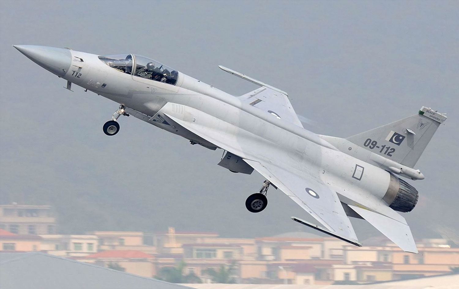 Pakistan’dan Libya’ya savaş uçağı tedariki