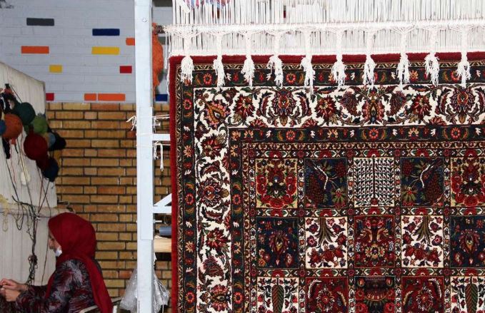 دروستکردنی فەرشی کوردی لە پارێزگای سنە کەمبووەتەوە