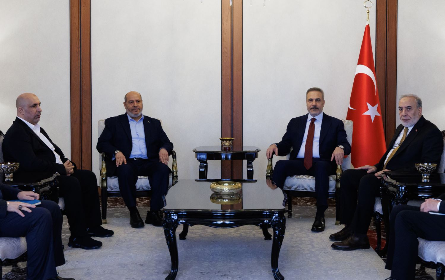 هاکان فیدان لەگەڵ شاندێکی حەماس کۆبووەوە