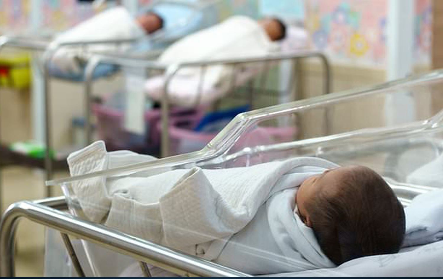 چەند منداڵێکی تازە لەدایکبوو لە نەخۆشخانەیەک