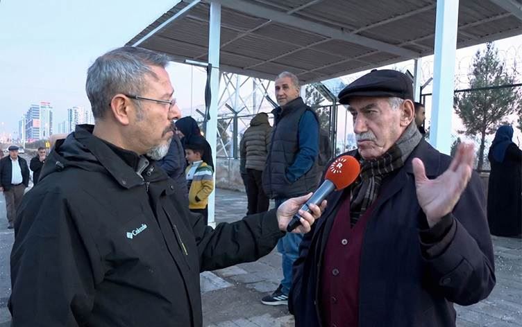 رجل كوردي ينتظر نقل أحد أبنائه الستة إلى السجن المفتوح بعد سنوات من الاعتقال