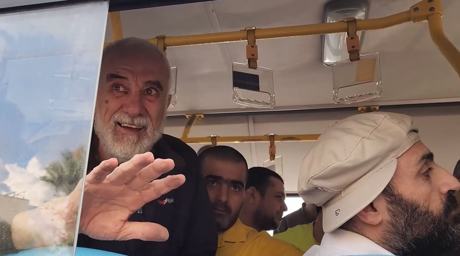 الحكومة السورية تفرج عن معتقلين في اللاذقية