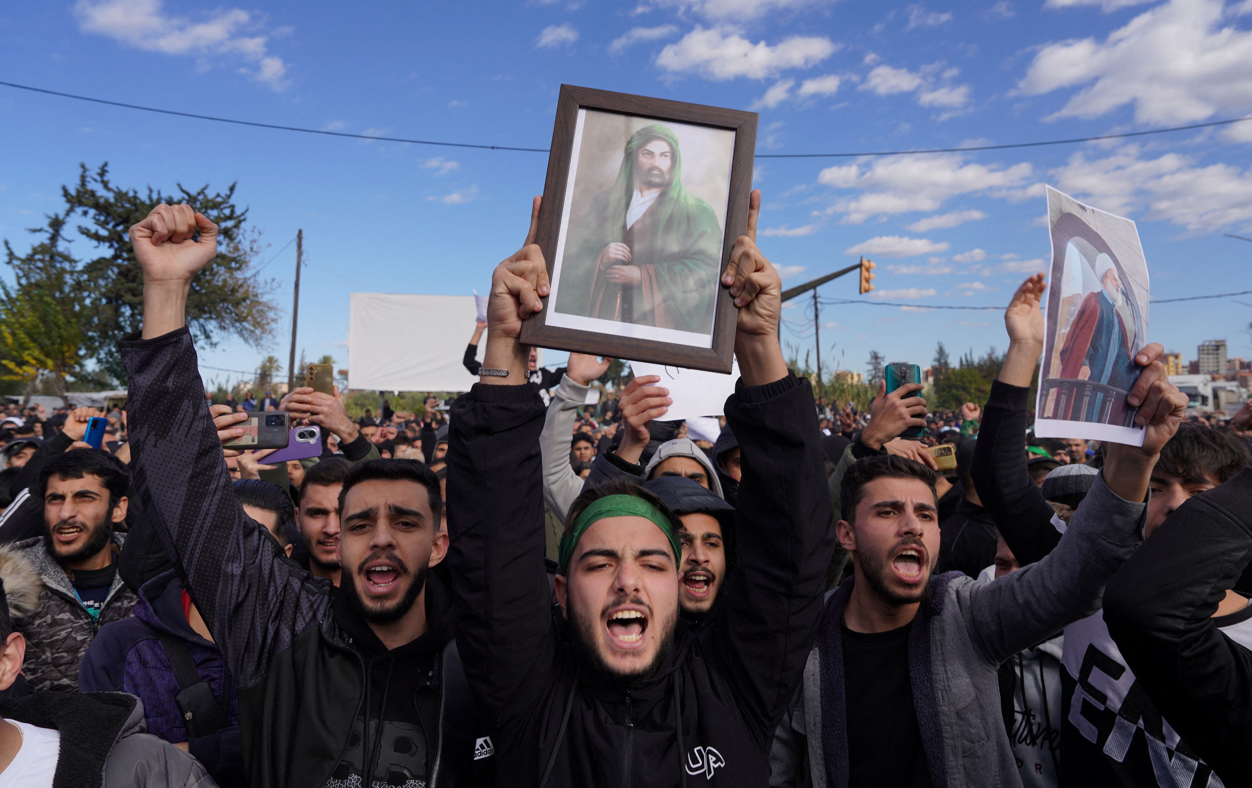 متظاهرون علويون في مناطق الساحل السوري