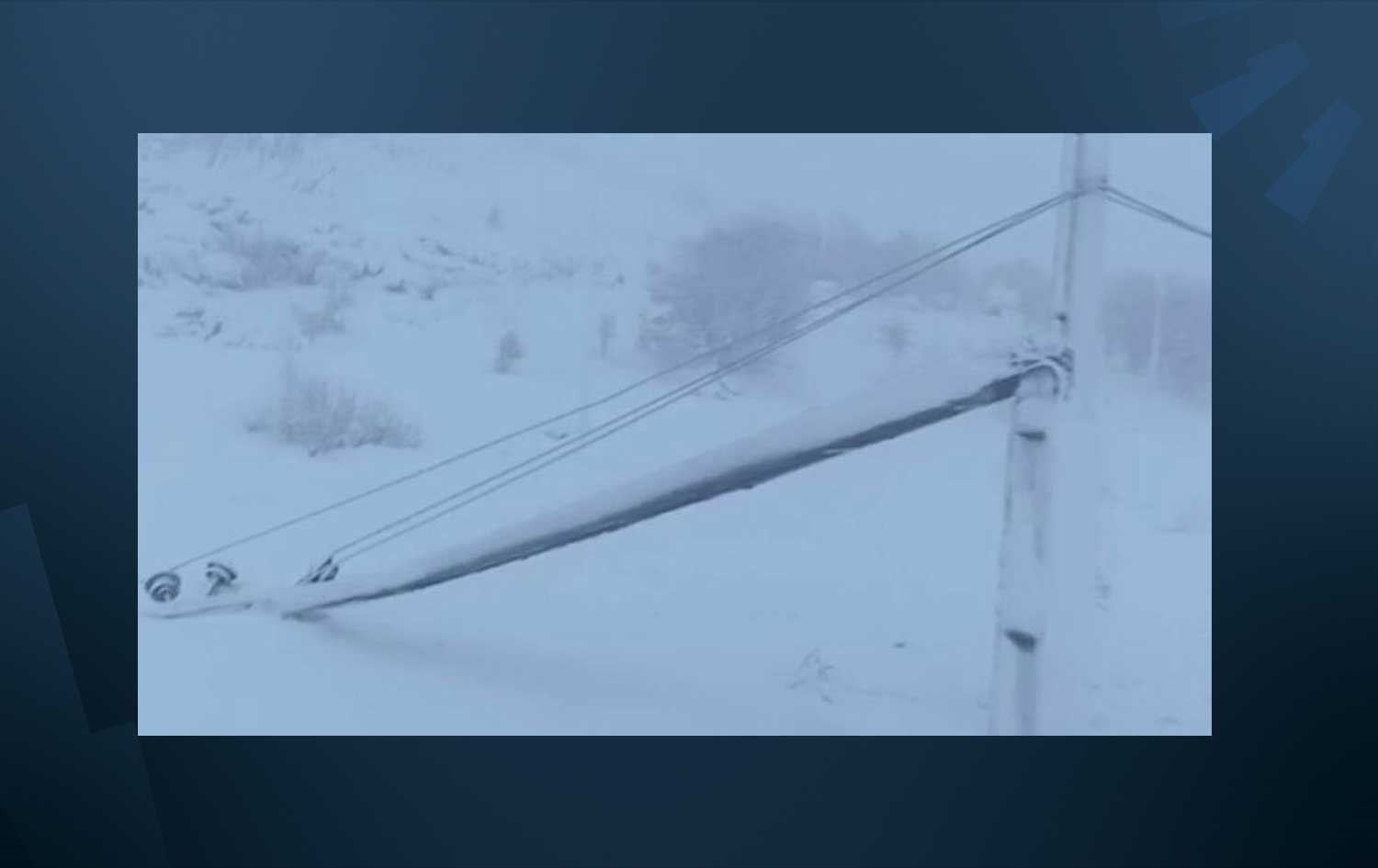 لە بانە و سەقز 300 ستوونی کارەبا کەوتوون و کارەبای 150 گوند بڕاوە