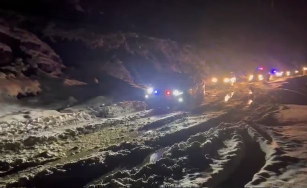 بەرگریی شارستانیی سۆران: سێ پاسی گەشتیاری و 50 ئۆتۆمبێل بەهۆی بەفربارینەوە گیریانخواردووە