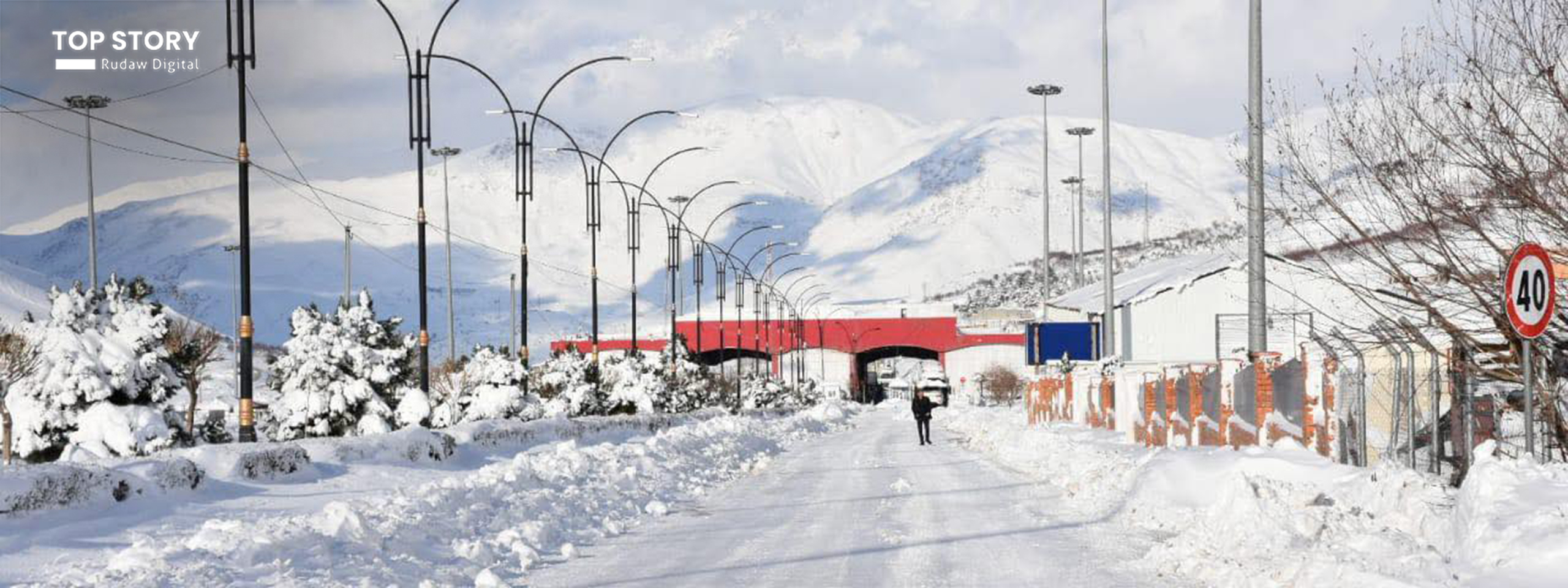 هاتووچۆی گەشتیاری لە حاجی ئۆمەران راگیرا