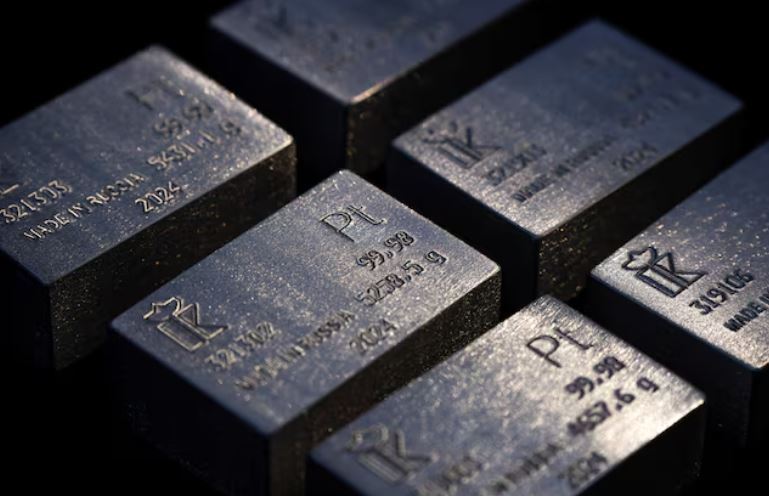 دوای دابەزینە 400 دۆلارییەکەی، پلاتینیۆم نزیکەی 40 دۆلار بەرزبووەوە