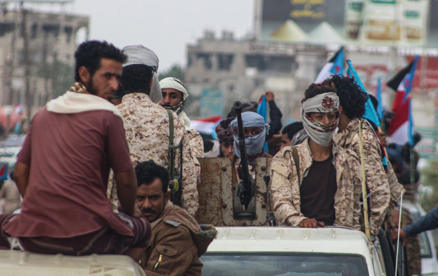 چەکەکان بۆ ئەنجوومەنی راگوزەری یەمەن بوون.