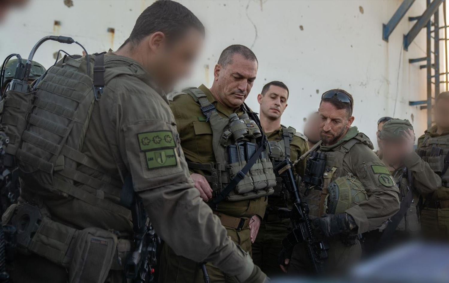  زامير خلال زيارة جنوده في غزة- الجيش الإسرائيلي