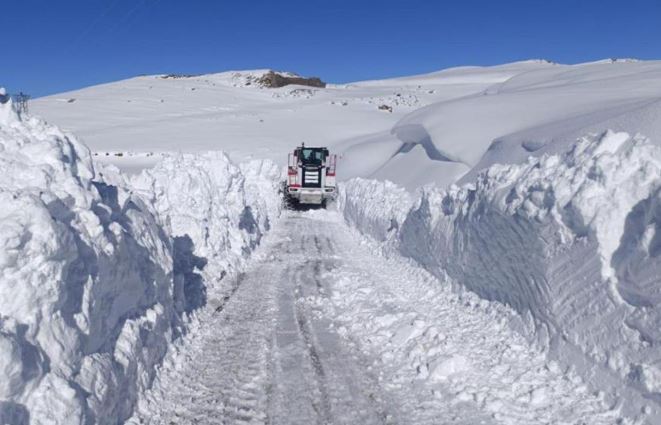 لە سنووری شرنەخ کۆچبەرێکی باشووری کوردستان لەنێو بەفردا گیانی لەدەستدا