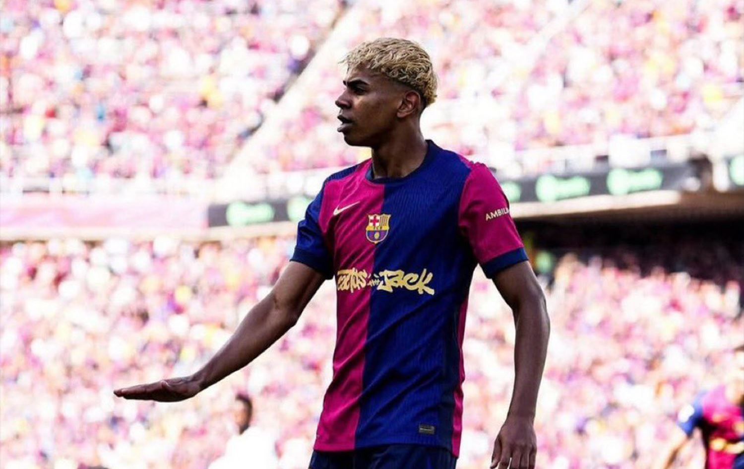 نجم برشلونة لامين يامال