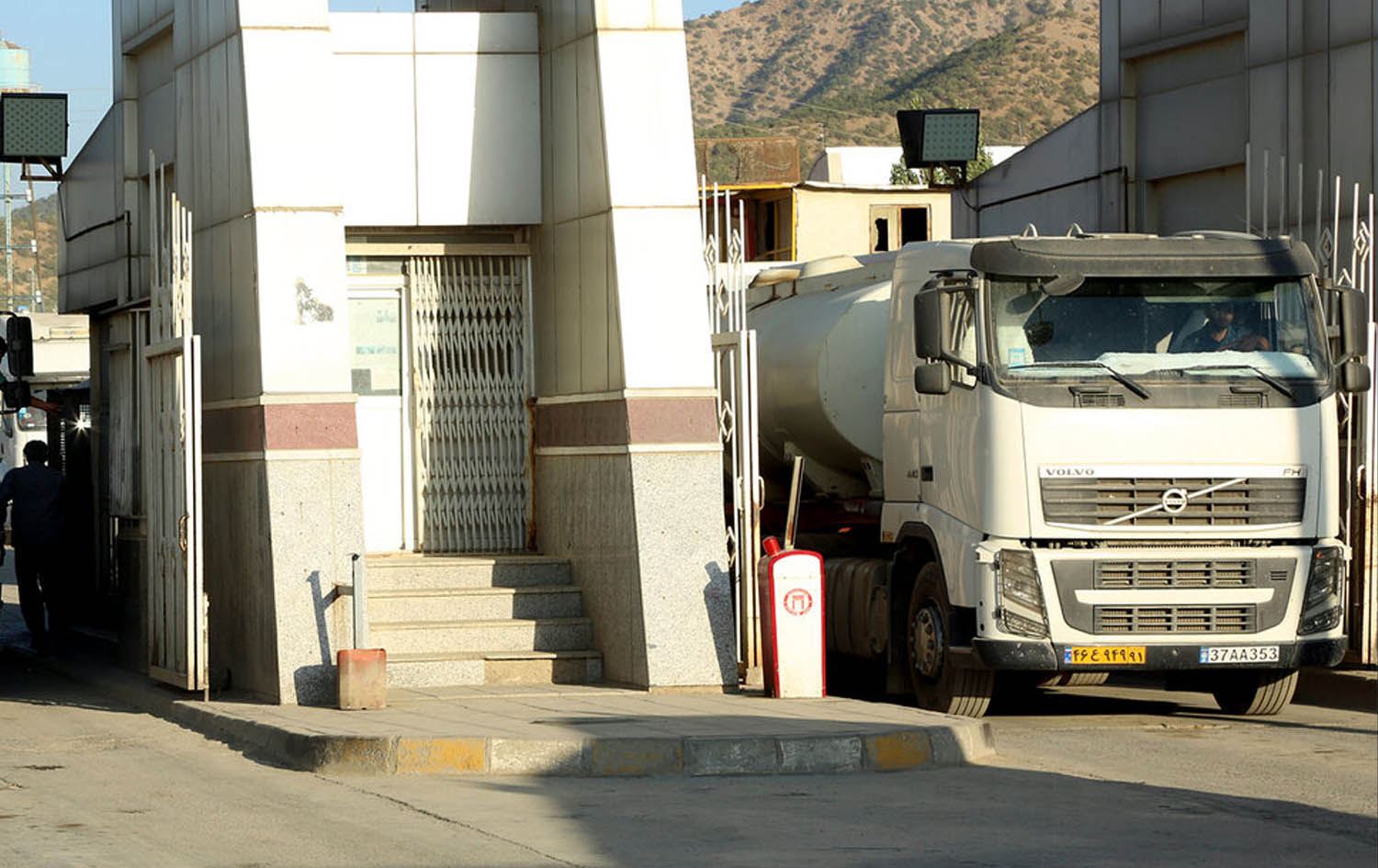 چاودێری گومرگەکانی سنە: هاوردەکردن لە باشووری کوردستانەوە 68% زیادیکردووە