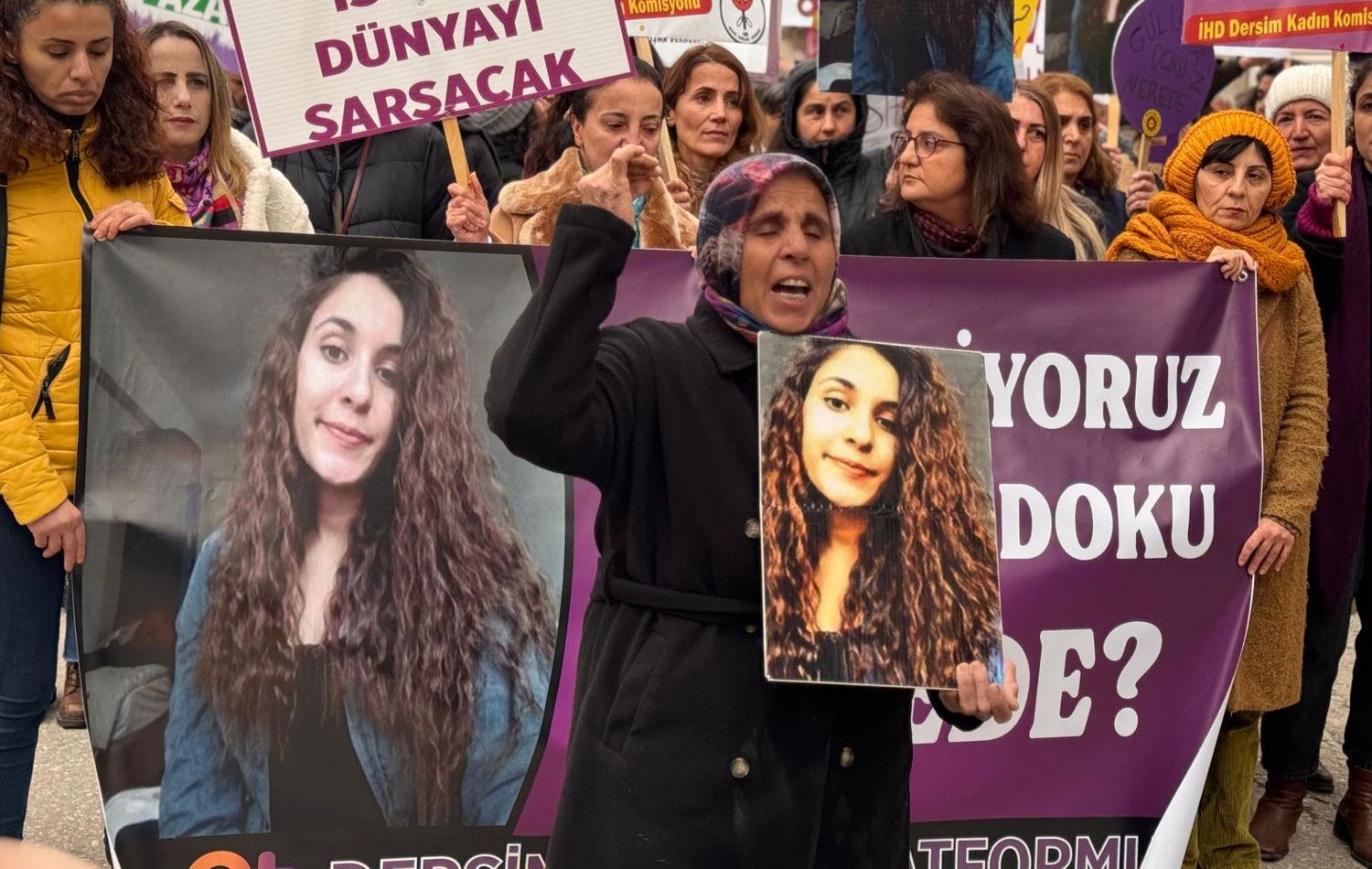 Doku Ailesi'nin Dersim'de katıldıkları bir eylemden kare. / Foto: Rûdaw
