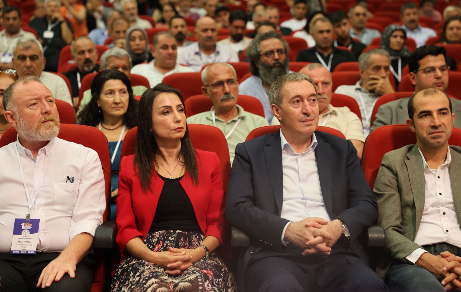 DEM Parti Eş Genel Başkanları Tuncer Bakırhan (sağda) ve Tülay Hatimoğulları (ortada). / Foto: Arşiv