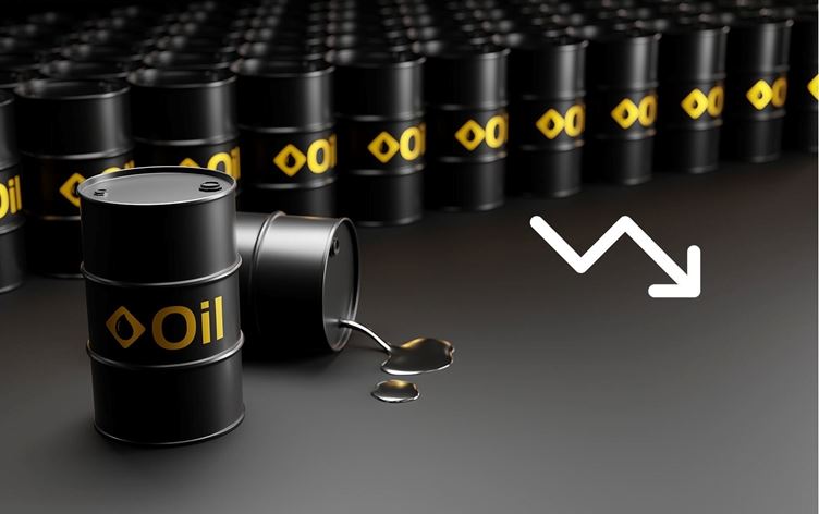 تراجع طفيف في أسعار النفط مع توقعات بزيادة المعروض
