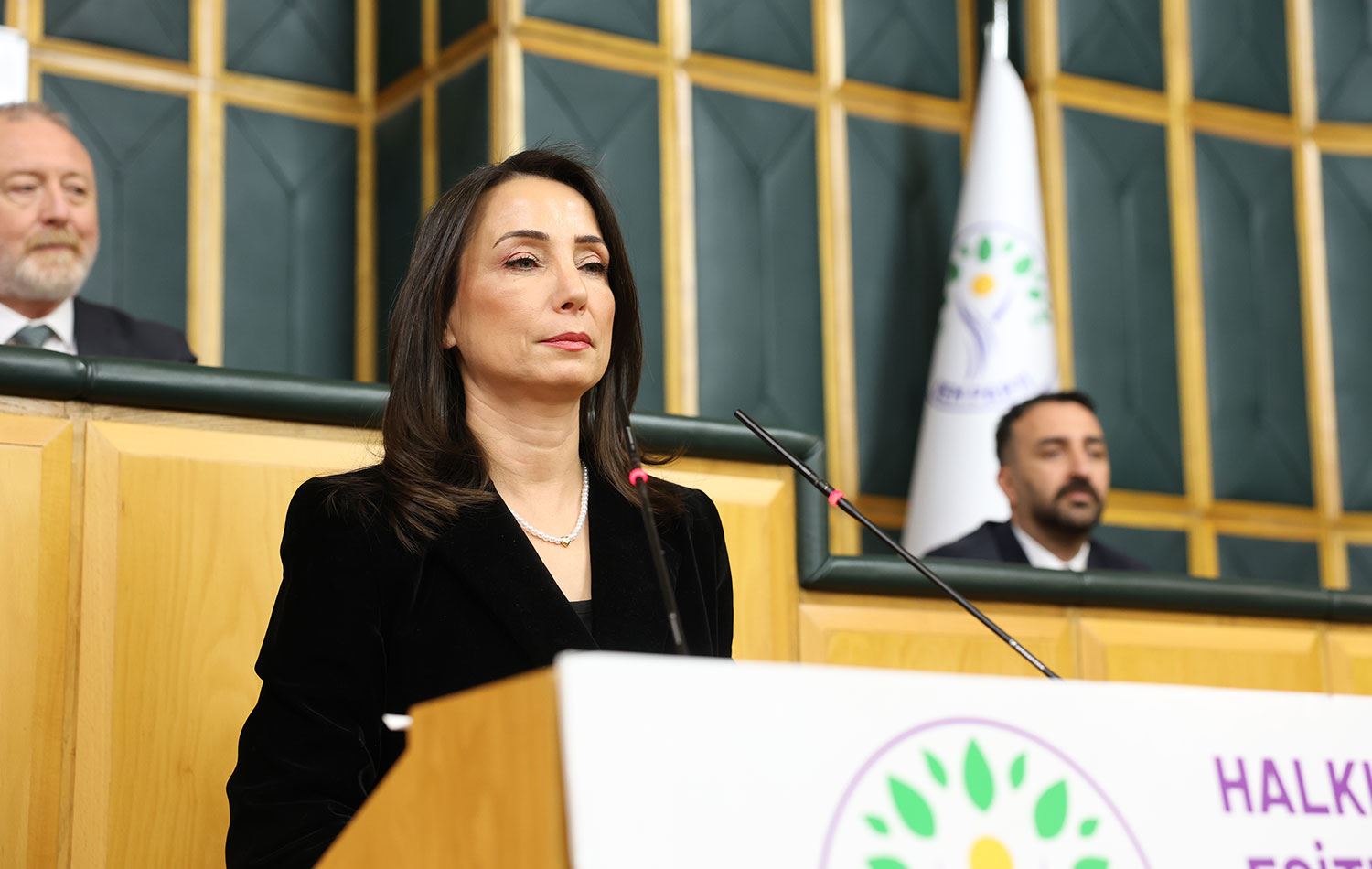 DEM Parti Eş Genel Başkanı Tülay Hatimoğulları grup toplantısında konuştu. 